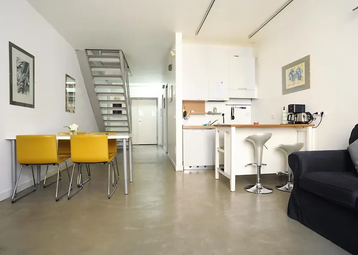 Sant Ambrogio Courtyard In Shared Flat Alloggio in famiglia