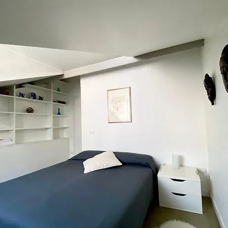 Sant Ambrogio Courtyard In Shared Flat * Milan